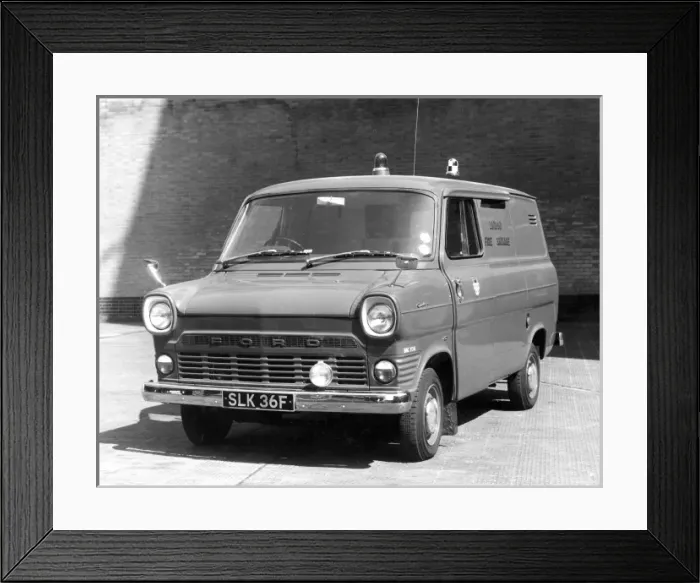 Framed Print : GLC-LFB Breathing apparatus control van (BACV) Framed Print : GLC-LFB Breathing apparatus control van (BACV)