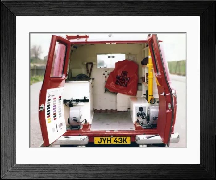 Framed Print : GLC-LFB Breathing Apparatus Control Van (BACV) Framed Print : GLC-LFB Breathing Apparatus Control Van (BACV)