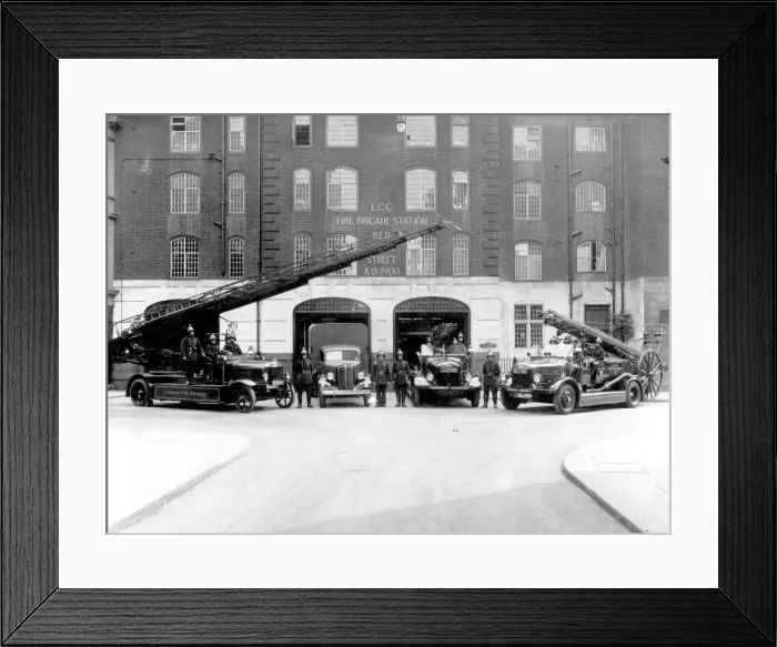 Framed Print : LCC-LFB Red Cross Street fire station, City of London Framed Print : LCC-LFB Red Cross Street fire station, City of London