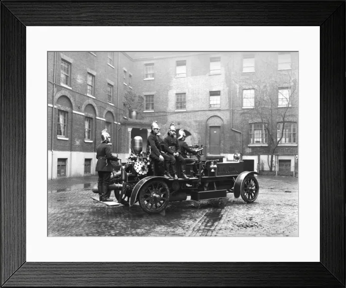 Framed Print : LCC-LFB Early motorised fire engine Framed Print : LCC-LFB Early motorised fire engine