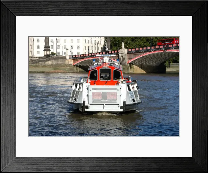 Framed Print : Fireboat Fire-Dart, River Thames Framed Print : Fireboat Fire-Dart, River Thames
