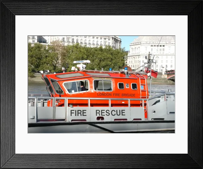 Framed Print : Fireboat Fire-Dart, River Thames Framed Print : Fireboat Fire-Dart, River Thames