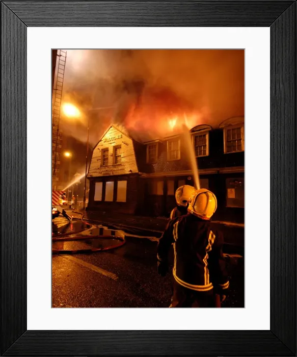 Framed Print : Firefighters working at scene of pub fire, SE London Framed Print : Firefighters working at scene of pub fire, SE London