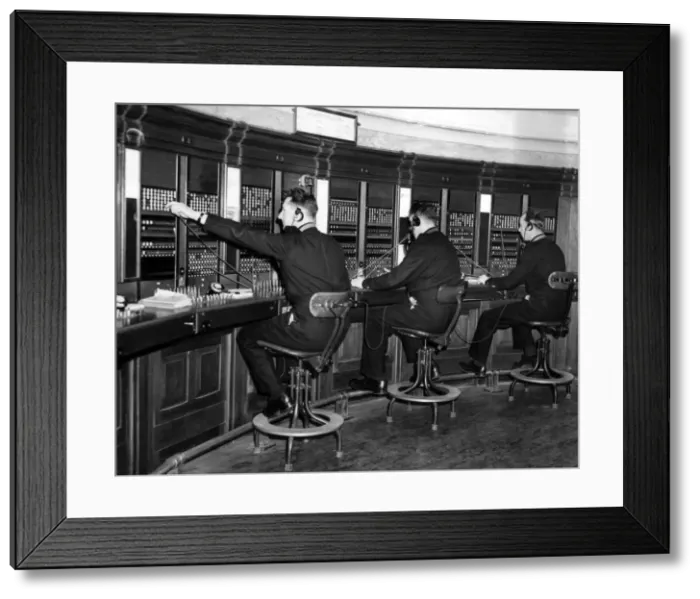 Framed Print : London Fire Brigade Headquarters telephone switchboard Framed Print : London Fire Brigade Headquarters telephone switchboard