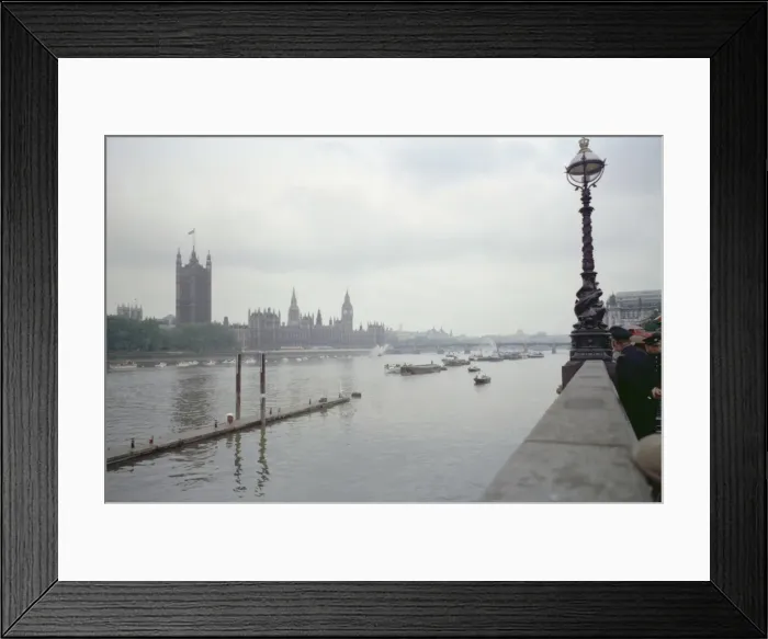 Framed Print : View of the Palace of Westminster across the Thames Framed Print : View of the Palace of Westminster across the Thames