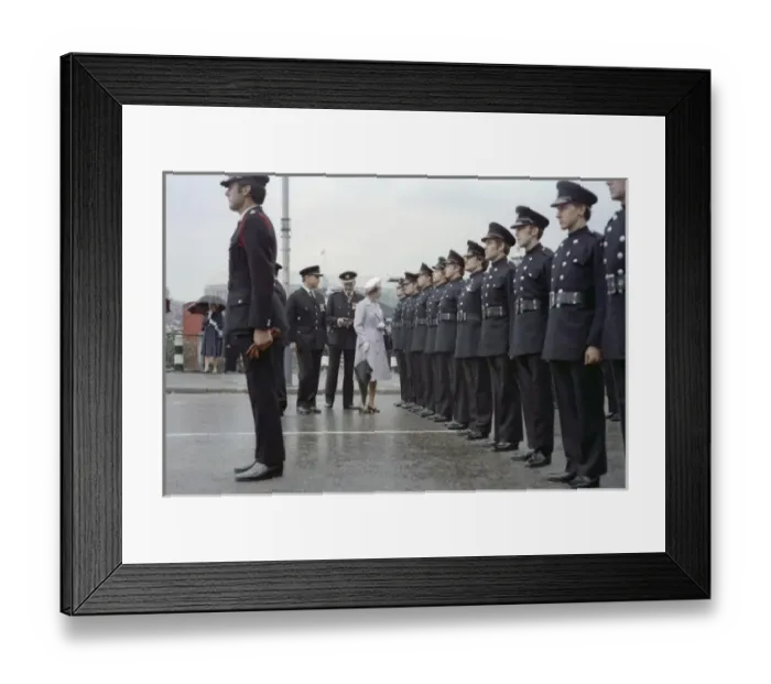 Framed Print : Queen Elizabeth II and Prince Philip at Lambeth Pier