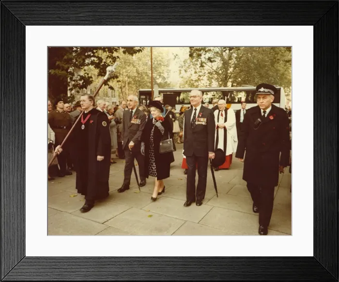 : Queen Mother arriving for Remembrance Service : Queen Mother arriving for Remembrance Service