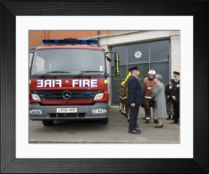 Framed Print : Queen Elizabeth II meeting firefighters on parade, LFB HQ Framed Print : Queen Elizabeth II meeting firefighters on parade, LFB HQ