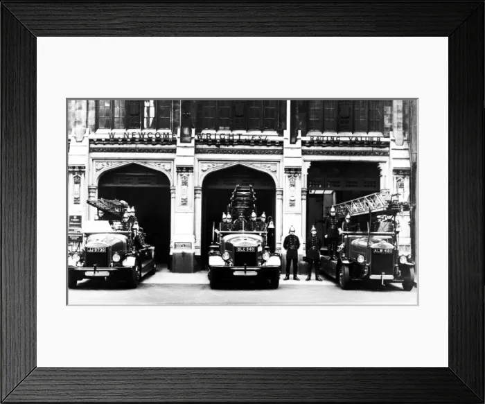 Framed Print : LCC-LFB Bishopsgate fire station, City of London Framed Print : LCC-LFB Bishopsgate fire station, City of London
