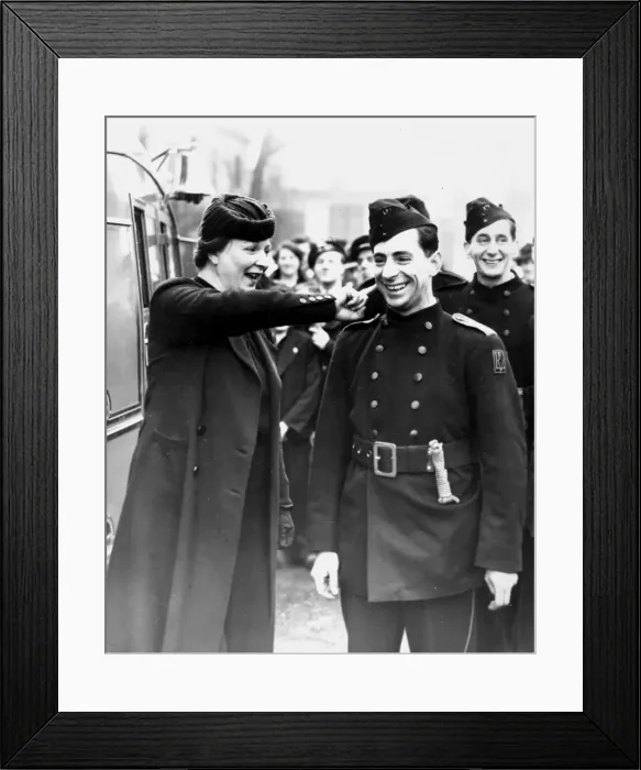 Framed Print : Volunteer firefighters help the war effort in London, WW2 Framed Print : Volunteer firefighters help the war effort in London, WW2