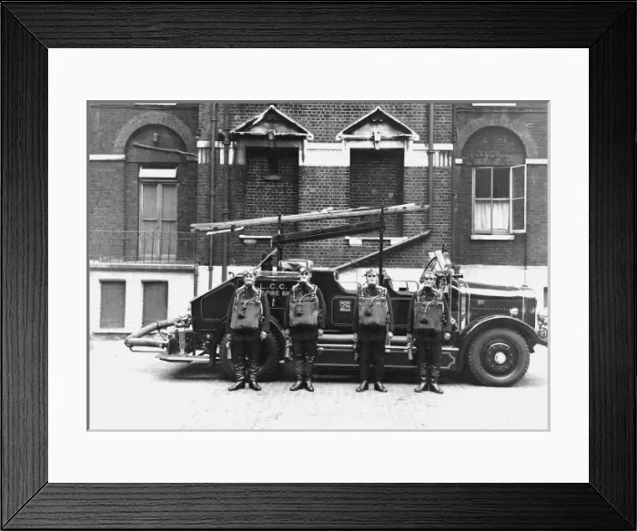 Framed Print : Station 28, Whitechapel BA pumps crew Framed Print : Station 28, Whitechapel BA pumps crew