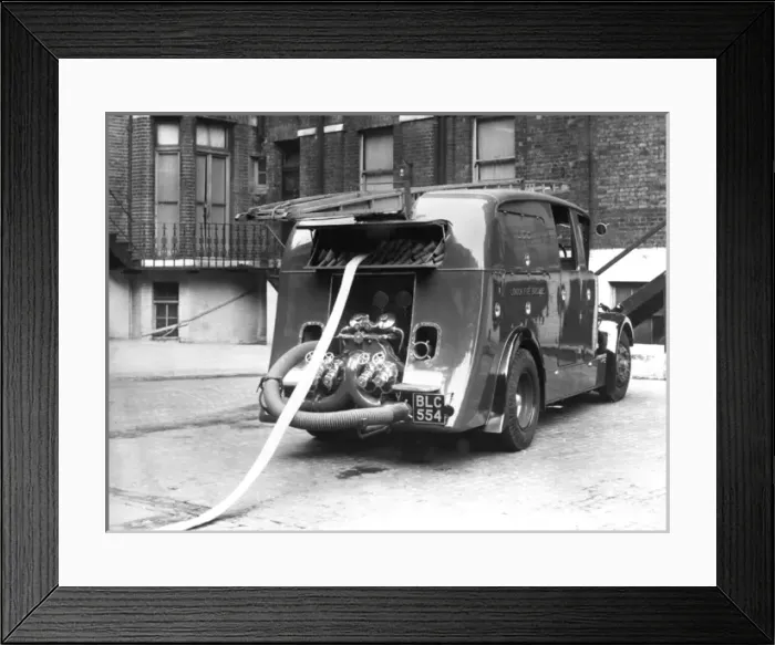 Framed Print : LCC-LFB enclosed pump at Southwark HQ Framed Print : LCC-LFB enclosed pump at Southwark HQ