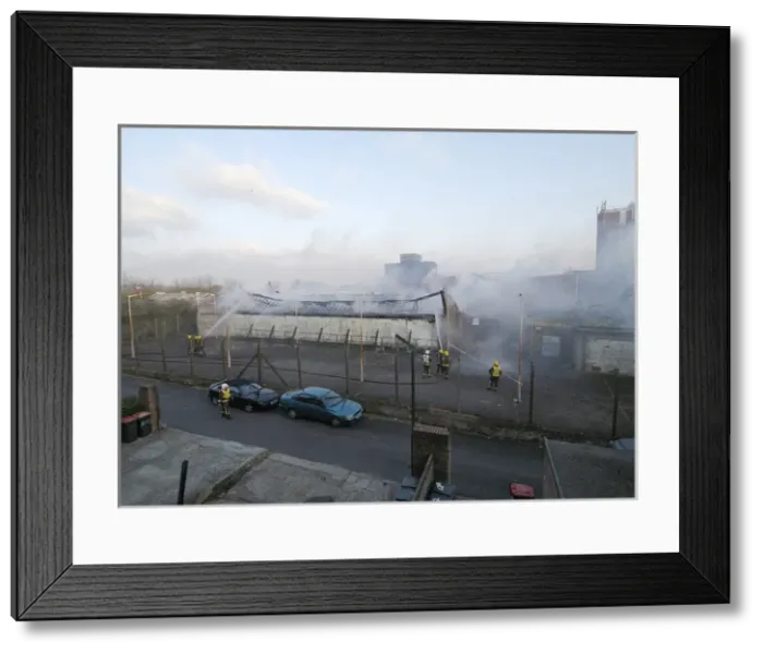 Framed Print : Scene of commercial fire in Edgware, North London Framed Print : Scene of commercial fire in Edgware, North London