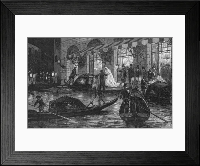 Framed Print : Leaving LA Fenice, Venice Framed Print : Leaving LA Fenice, Venice