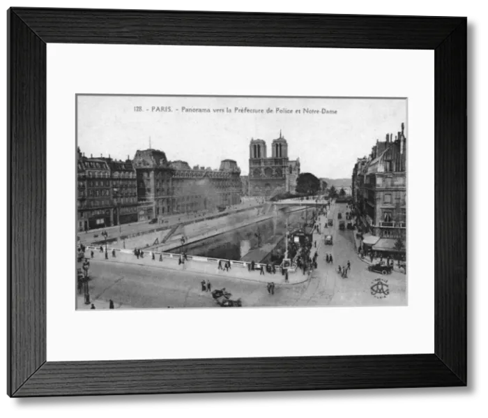 Framed Print : Paris / Notre Dame / Michel Framed Print : Paris / Notre Dame / Michel
