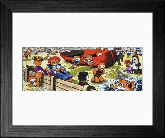 Framed Print : Teddy bears on the beach Framed Print : Teddy bears on the beach