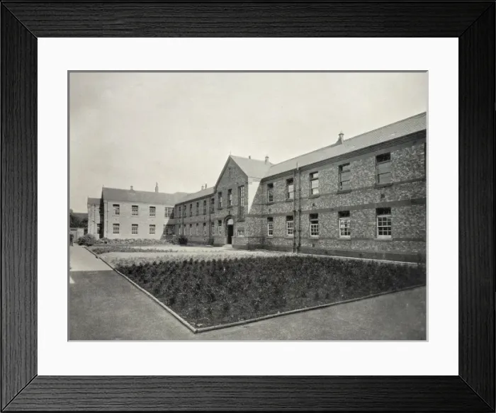Framed Print : Smithdown Road Workhouse, Liverpool - Mental Wards Framed Print : Smithdown Road Workhouse, Liverpool - Mental Wards