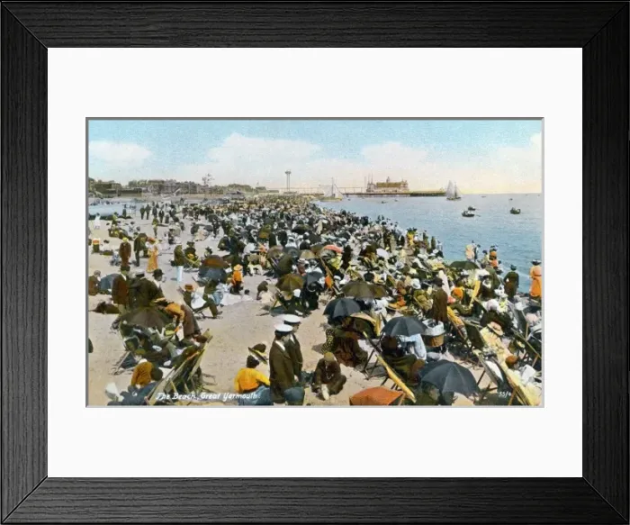 Framed Print : Great Yarmouth, the Beach Framed Print : Great Yarmouth, the Beach