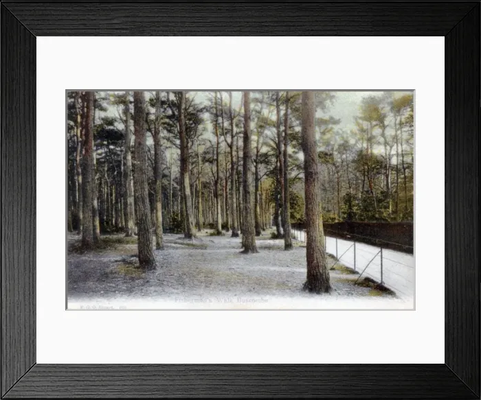 Framed Print : Bournemouth. Boscombe, Fishermans Walk Framed Print : Bournemouth. Boscombe, Fishermans Walk