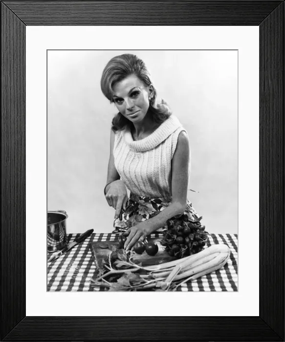 Framed Print : Chopping Salade Framed Print : Chopping Salade