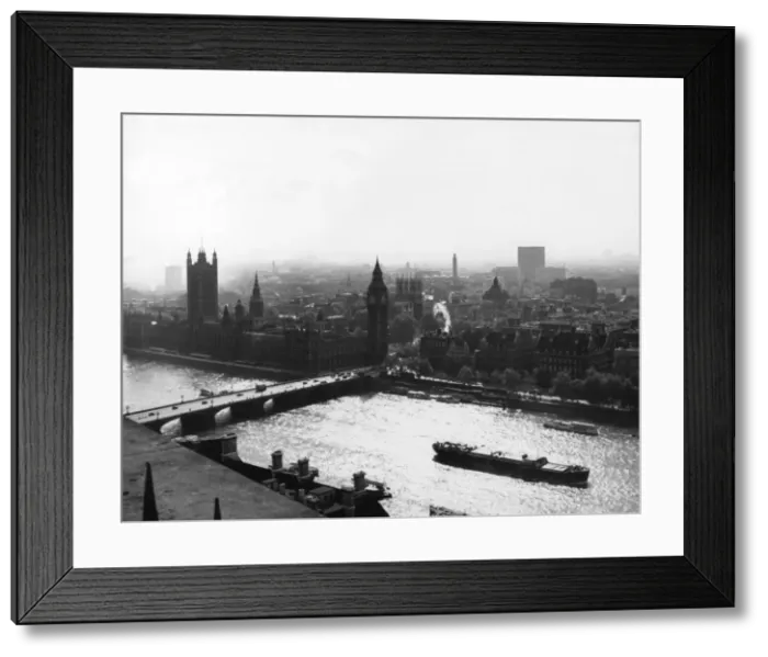 Framed Print : Westminster and Thames Framed Print : Westminster and Thames