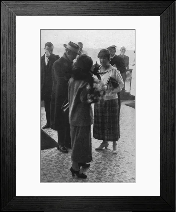 Framed Print : Lord Carnarvon and Lady Evelyn Herbert Framed Print : Lord Carnarvon and Lady Evelyn Herbert