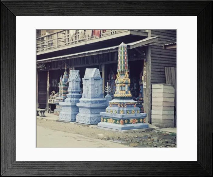 Framed Print : Ayuthaya modern pagodas - Thailand Framed Print : Ayuthaya modern pagodas - Thailand