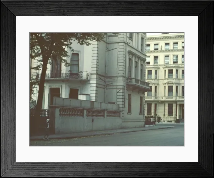 Framed Print : Cromwell House - London Framed Print : Cromwell House - London