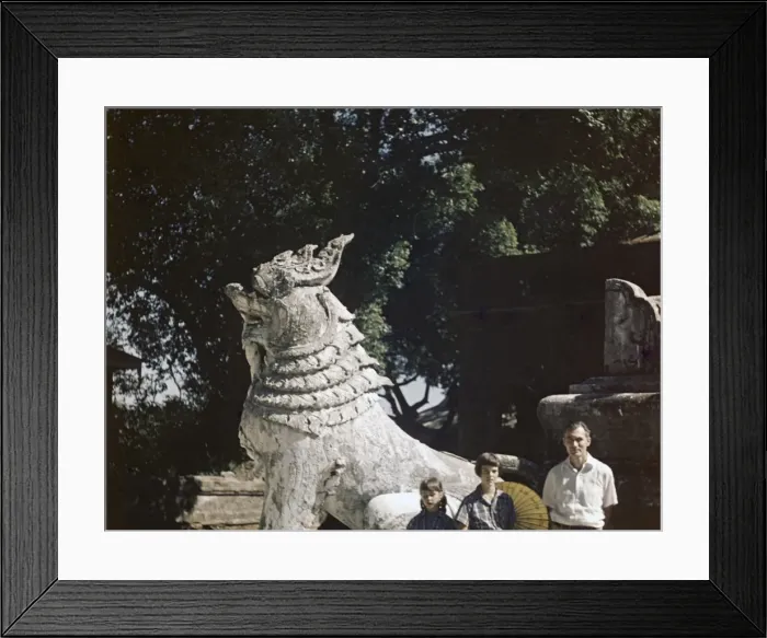 Framed Print : Chinthe at Kyiakausan - Rangoon Framed Print : Chinthe at Kyiakausan - Rangoon