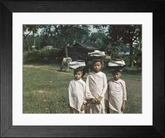 Framed Print : Novice Nuns - Kalaw Framed Print : Novice Nuns - Kalaw