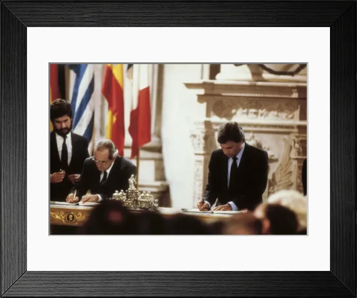 Framed Print : Spain (1985) Framed Print : Spain (1985)