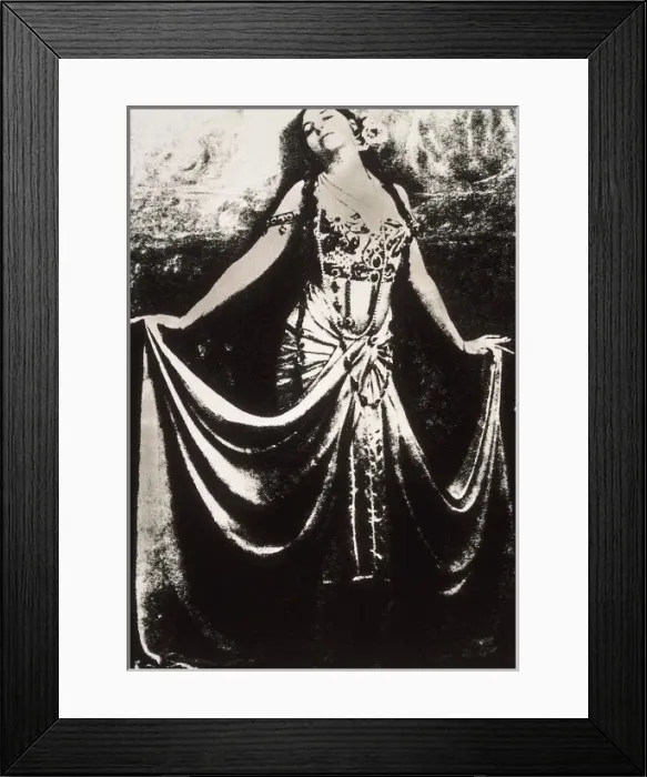 Framed Print : MATA HARI, Margaretha Geertruida Zelle, called (1876-1917) Framed Print : MATA HARI, Margaretha Geertruida Zelle, called (1876-1917)