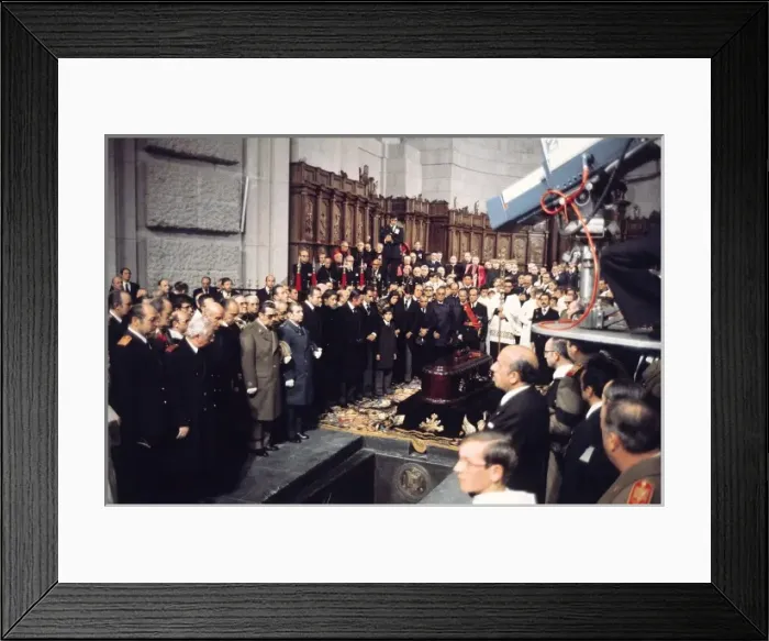 Framed Print : Burial of Francisco Franco in the Basilica of the Valle de l Framed Print : Burial of Francisco Franco in the Basilica of the Valle de l