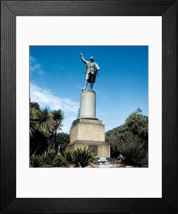 Framed Print : COOK, James (1728-1779) Framed Print : COOK, James (1728-1779)