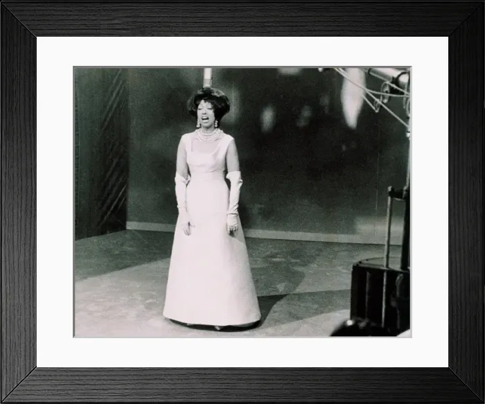 Framed Print : BAKER, Josephine (1906-1975) Framed Print : BAKER, Josephine (1906-1975)