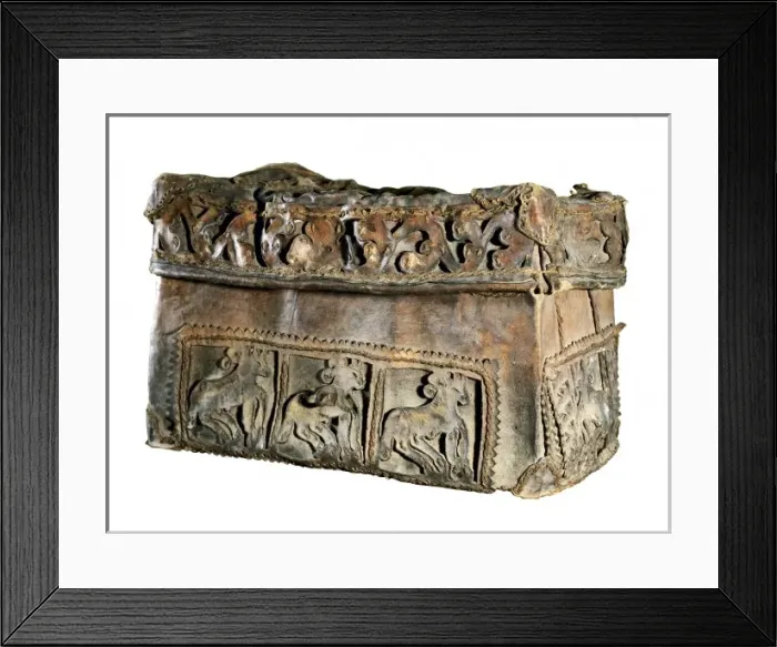Framed Print : Official post suitcase, post between Quito Framed Print : Official post suitcase, post between Quito