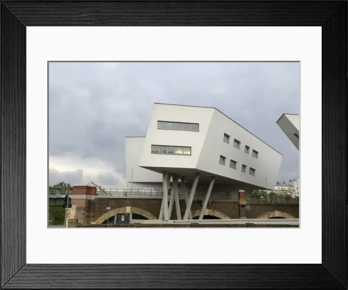 Framed Print : AUSTRIA. Vienna. Housing over Spittelau Viaduct Framed Print : AUSTRIA. Vienna. Housing over Spittelau Viaduct