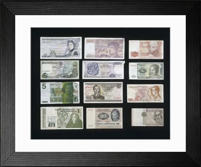 Framed Print : Money belonging to differebt countries of Framed Print : Money belonging to differebt countries of