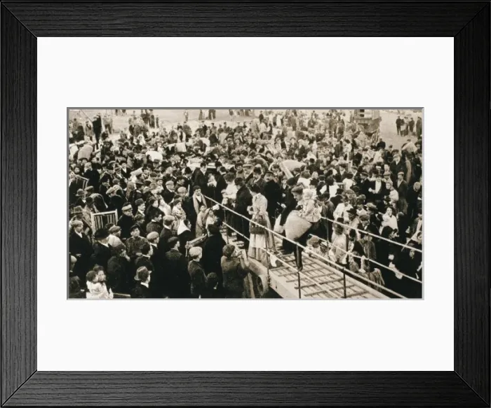 Framed Print : SPAIN. Barcelona. Spain (1910). Barcelona. Emigrants Framed Print : SPAIN. Barcelona. Spain (1910). Barcelona. Emigrants