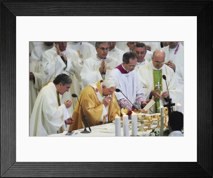 Framed Print : SPAIN. Barcelona. Expiatory Church of the Holy Framed Print : SPAIN. Barcelona. Expiatory Church of the Holy