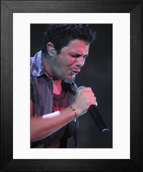 Framed Print : SPAIN. Alejandro Sanz. Barcelona 7 / 9 / 2004 Framed Print : SPAIN. Alejandro Sanz. Barcelona 7 / 9 / 2004