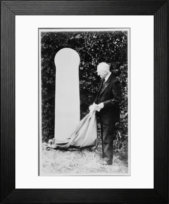 Framed Print : Sir Arthur Keith at the Piltdown memorial Framed Print : Sir Arthur Keith at the Piltdown memorial