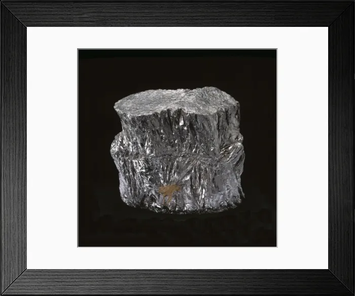 Framed Print : Graphite. A specimen of graphite from Sri Lanka Framed Print : Graphite. A specimen of graphite from Sri Lanka