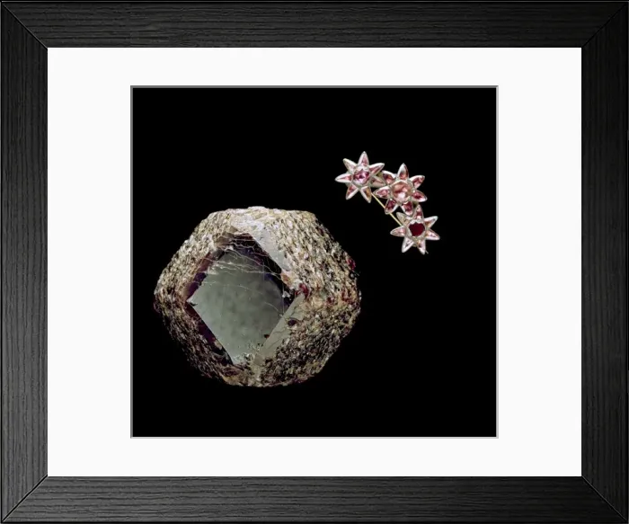 Framed Print : Almandine garnets Framed Print : Almandine garnets