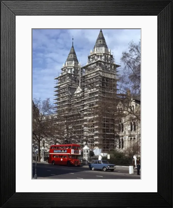Framed Print : The Natural History Museum, London Framed Print : The Natural History Museum, London