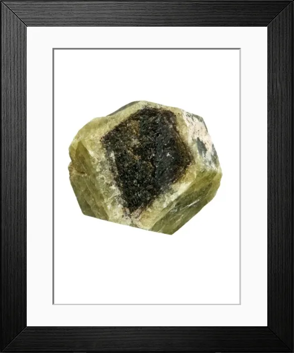 Framed Print : Garnet specimen Framed Print : Garnet specimen
