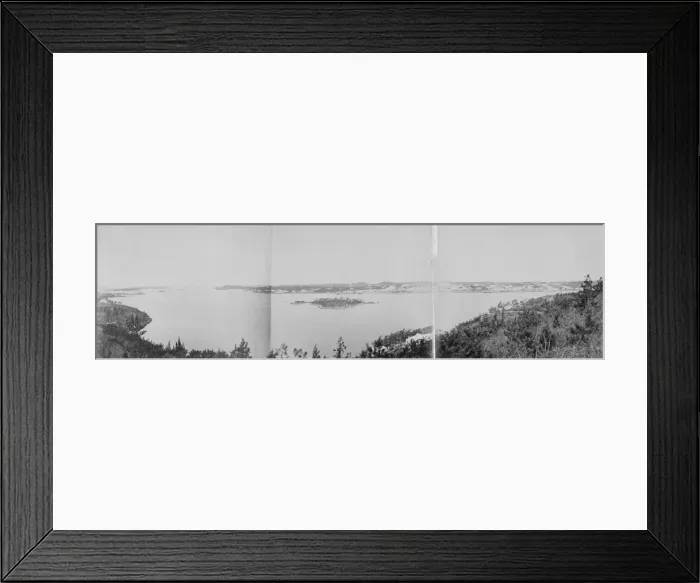 Framed Print : Panoramic: Hamilton, Bermuda Framed Print : Panoramic: Hamilton, Bermuda