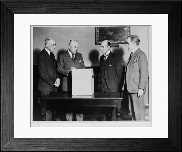 Framed Print : Chang film presentation, 1927. The Natural History Museum Framed Print : Chang film presentation, 1927. The Natural History Museum