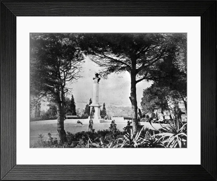 Framed Print : Monument to General Elliott, Gibraltar Framed Print : Monument to General Elliott, Gibraltar