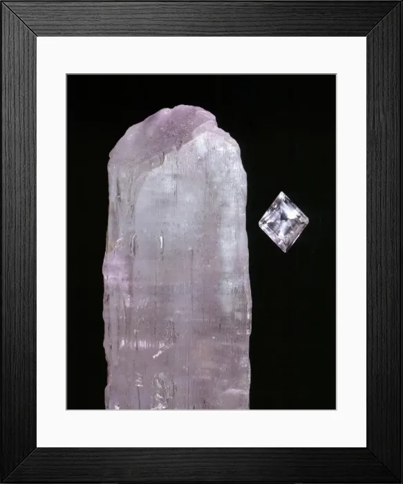 Framed Print : Spodumene. A specimen of the mineral spodumene (lithium aluminium silicate) Framed Print : Spodumene. A specimen of the mineral spodumene (lithium aluminium silicate)